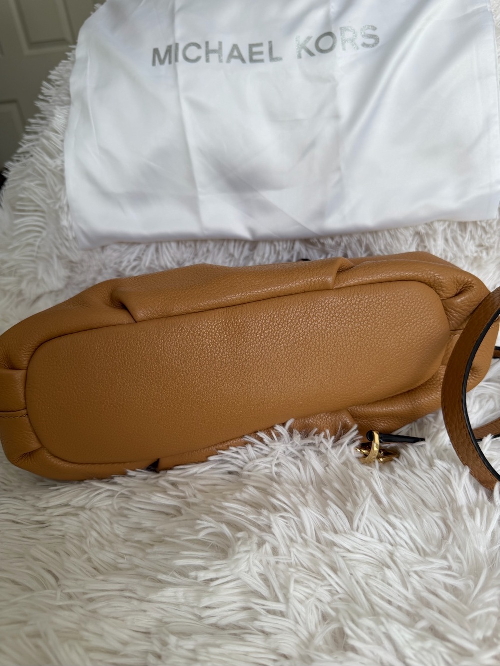 NWT Michael Kors Vanessa Medium Leather Satchel Bag Suntan - Picture 4 of 7